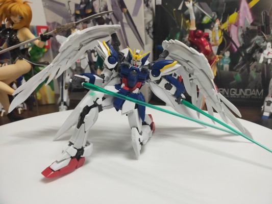 RG 1/144 新机动战记高达W 无尽的华尔兹 XXXG-00W0 飞翼高达零式 EW