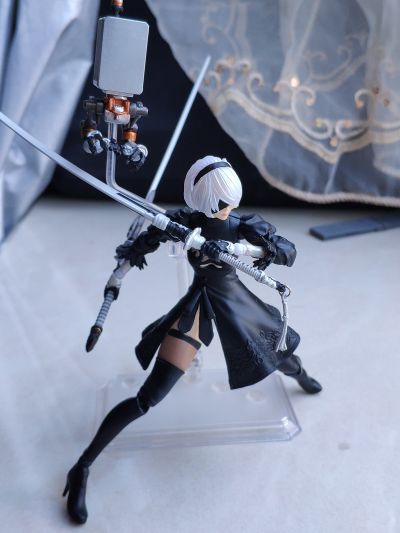 Bring Arts 尼尔:自动人形 2B&机械生命体042 2.0