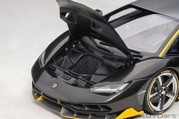 1/18 兰博基尼 Centenario (碳黑色主色/黄色强调色)