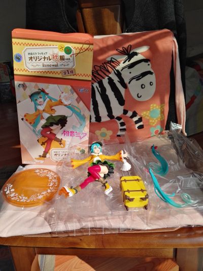 VOCALOID 初音未来 秋服ver.～重涂～