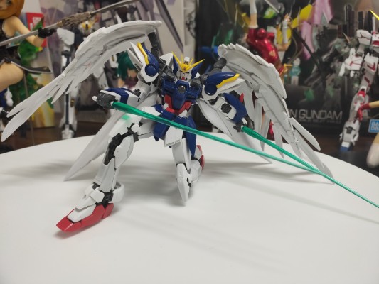 RG 1/144 新机动战记高达W 无尽的华尔兹 XXXG-00W0 飞翼高达零式 EW