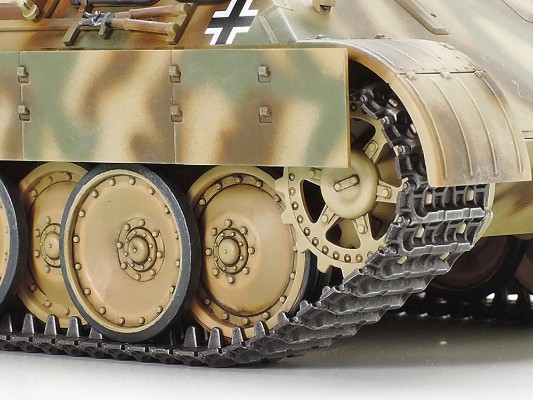 32597 1/48 军用微型系列 德国 豹式 中型坦克 D型