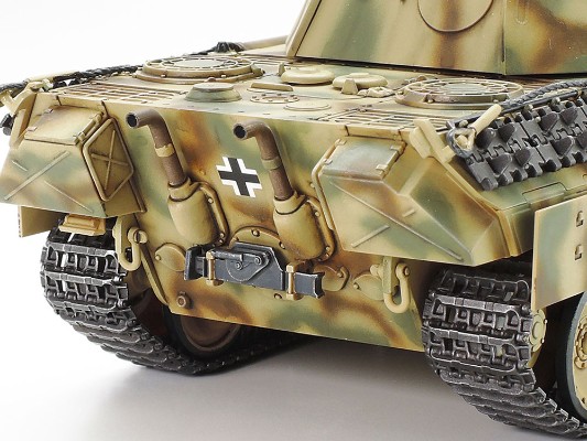 32597 1/48 军用微型系列 德国 豹式 中型坦克 D型