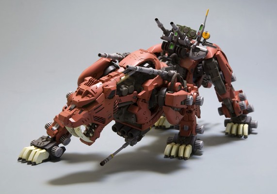 HMM系列 索斯机兽 EZ-016 剑齿虎 标识增强版