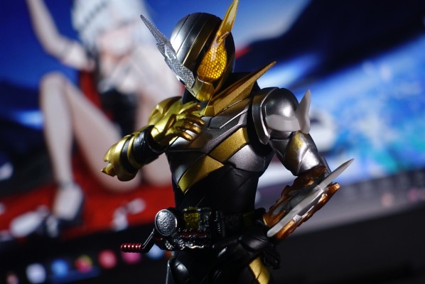 S.H.Figuarts 假面骑士创骑 假面骑士创骑 试验形态  （兔子巨龙形态）