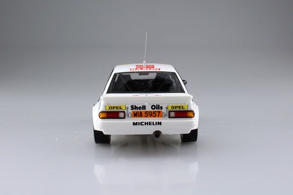 1/24 Belkits No.009 欧宝 Manta 400 GR. B Jimmy McRae 24 Uren van Ieper