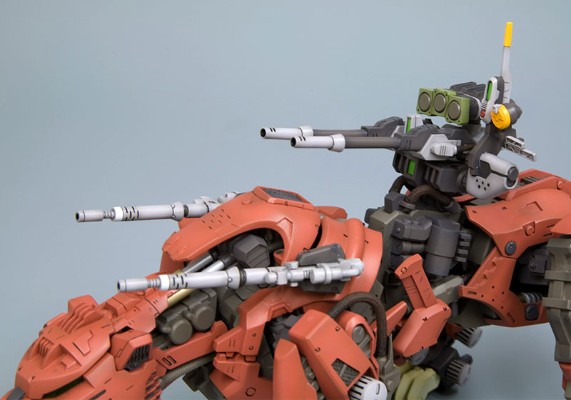 HMM系列 索斯机兽 EZ-016 剑齿虎 标识增强版