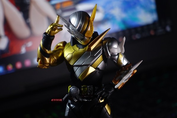 S.H.Figuarts 假面骑士创骑 假面骑士创骑 试验形态  （兔子巨龙形态）