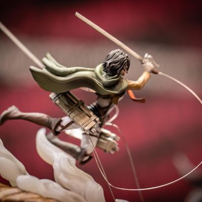 Elite Exclusive Statue 进击的巨人 巨人&三笠·阿克曼&铠之巨人