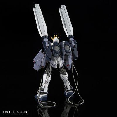 HGUC 机动战士高达NT RX-9Narrative高达 B-Packs 