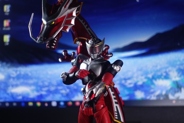 S.H.Figuarts 假面骑士龙骑 假面骑士龙骑 -20假面骑士踢/平成二十骑士纪念版-