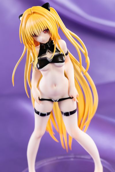 To LOVE Ru Darkness  金色暗影 泳装ver.