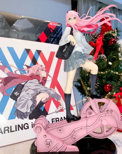 DARLING in the FRANXX 零二 校服