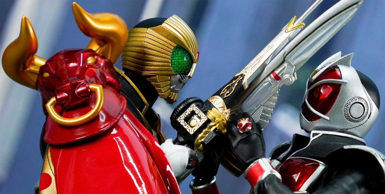 S.H.Figuarts(真骨雕制法)  假面骑士巫骑 假面骑士兽骑