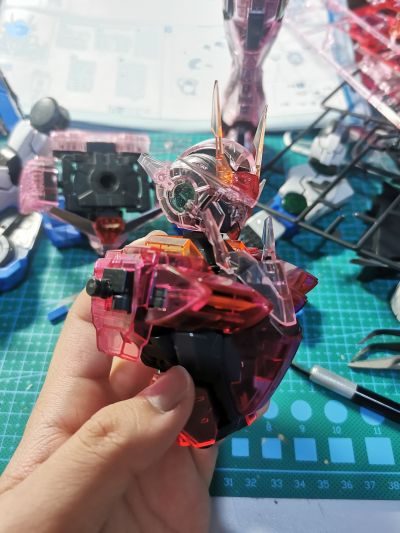 PG 机动战士高达00 GN-0000 00高达 &GN-0000 00高达&GN-0000 + GNR-010 00斩击强化模组 Trans-Am模式Raiser Clear Color Body