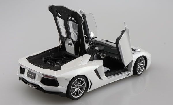 超跑系列 No.8 兰博基尼 Aventador LP700-4 Roadster  2012款