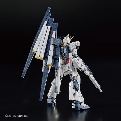 RG 机动战士高达：逆袭的夏亚 RX-93 Nu高达［钛金质感］