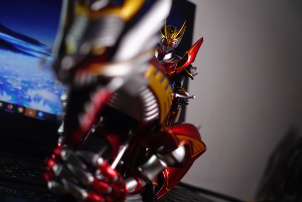 S.H.Figuarts  假面骑士龙骑生存形态