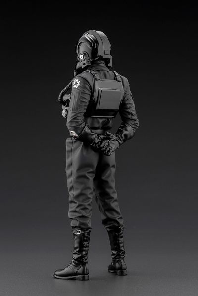 ARTFX+ 星球大战IV：新希望 钛战机驾驶员