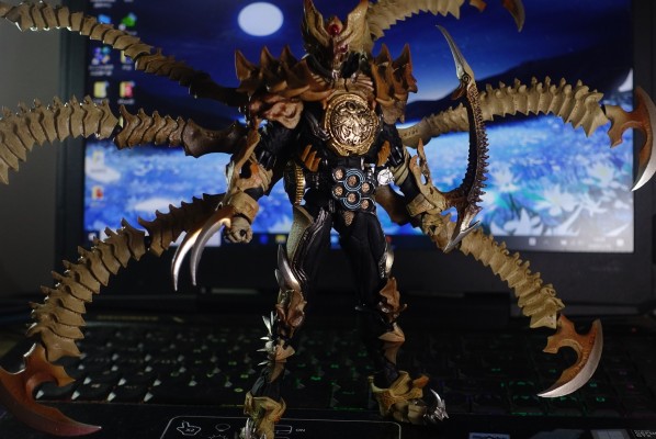 S.I.C. HERO SAGA 修卡首领-六重欧兹-