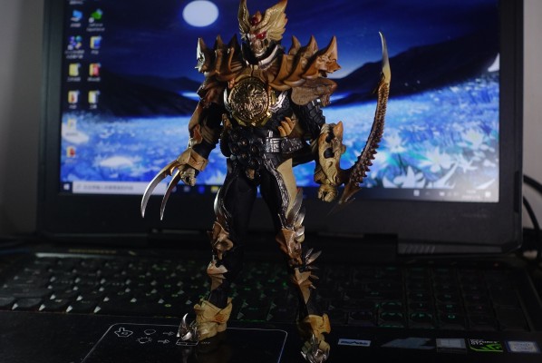 S.I.C. HERO SAGA 修卡首领-六重欧兹-