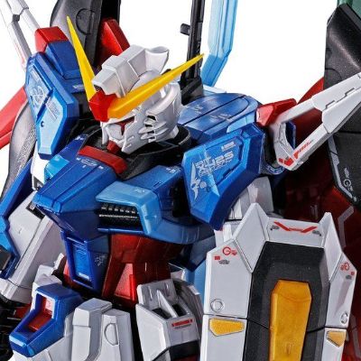 RG  机动战士高达SEED Destiny ZGMF-X42S 命运高达［钛金质感］