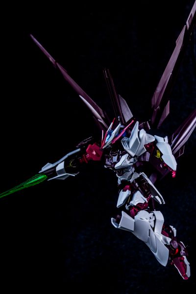 MG 1/100 机动战士高达SEED VS ASTRAY  MBF-P02KAI 异端高达红色机改