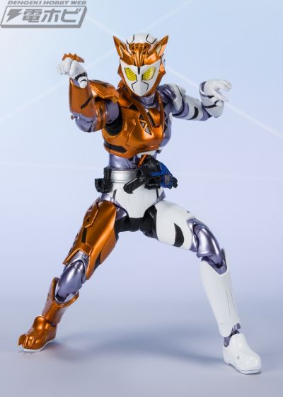 S.H.Figuarts 假面骑士：零一 假面骑士瓦尔基里 疾驰猎豹