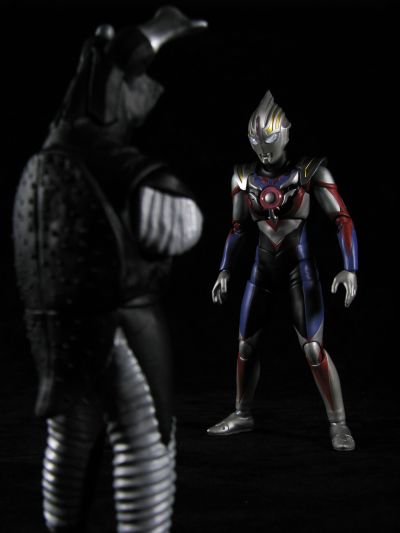 S.H.Figuarts 欧布奥特曼 欧布奥特曼 重光形态