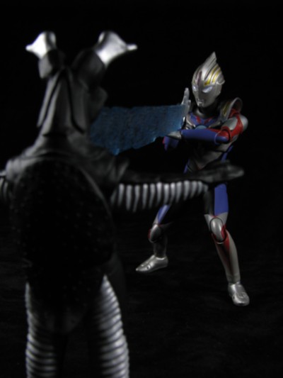 S.H.Figuarts 欧布奥特曼 欧布奥特曼 重光形态