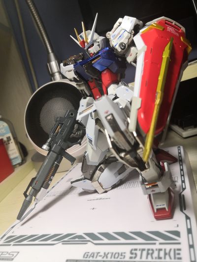 METAL BUILD 机动战士高达SEED GAT-X105 强袭高达