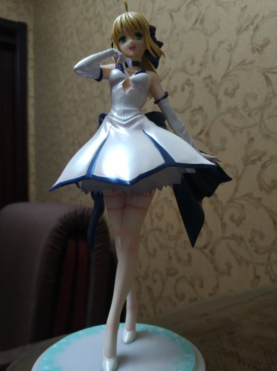 Fate/stay night SABER ドレスコード