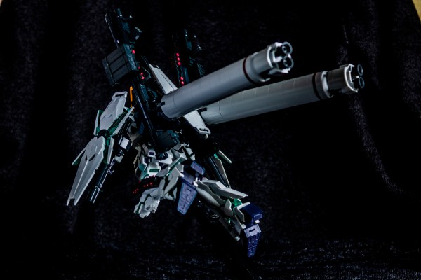 HGUC 1/144 机动战士高达UC RX-0 全装甲独角兽高达