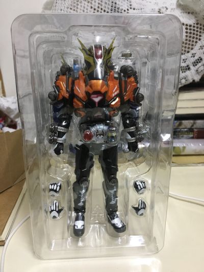 S.H.Figuarts 假面骑士：时王 假面骑士复活者盖茨 真正的救世主套装