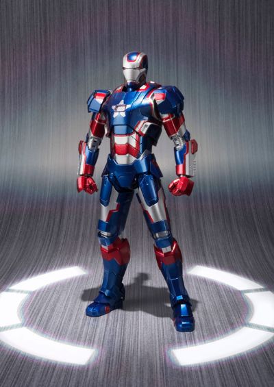 S.H.Figuarts  钢铁爱国者