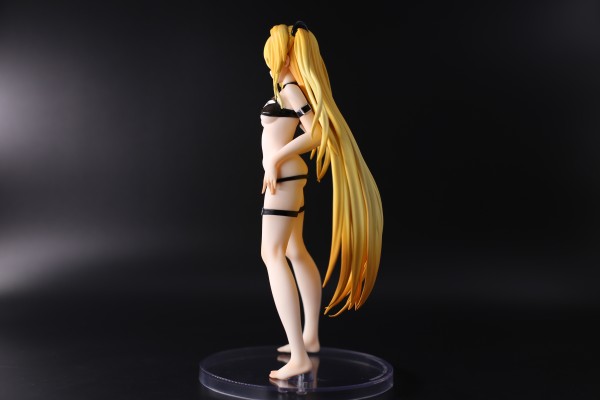 To LOVE Ru Darkness  金色暗影 泳装ver.