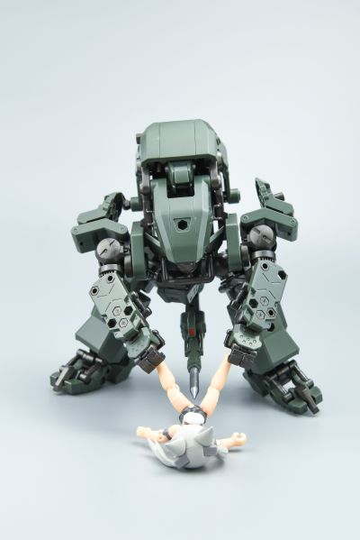 六角机牙 Bulkarm Alpha 密林战式样