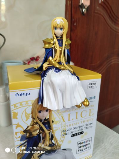 压泡面手办 刀剑神域 Alicization 	爱丽丝·滋贝鲁库