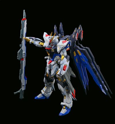 METAL BUILD 机动战士高达SEED Destiny ZGMF-X20A 强袭自由高达