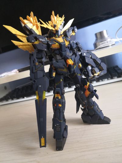RG 1/144 独角兽高达2号机 报丧女妖·命运女神