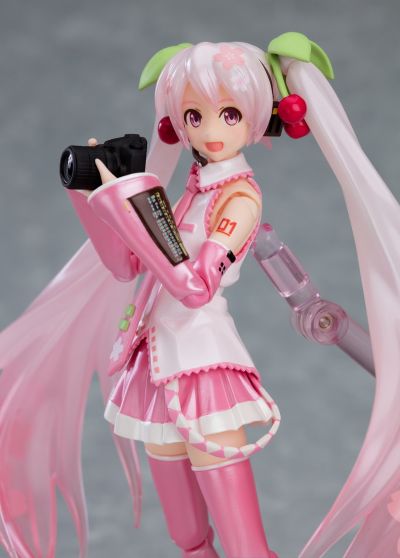 figma#EX-061 VOCALOID 初音未来 樱花未来