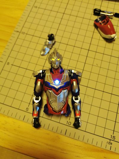 Figure-rise Standard 机动奥特曼：奥特曼装甲 新异时空 迪迦奥特曼装甲