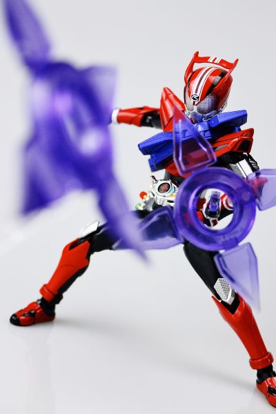 S.H.Figuarts 假面骑士驰骑 假面骑士驰骑 飙速型 -20假面骑士踢/平成二十骑士纪念版