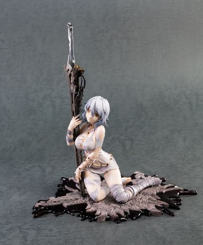 ARTFX J 噬血代码  依偎于剑的伊奥