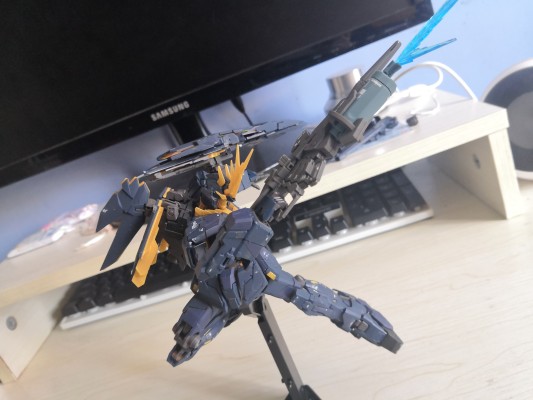 RG 1/144 独角兽高达2号机 报丧女妖·命运女神