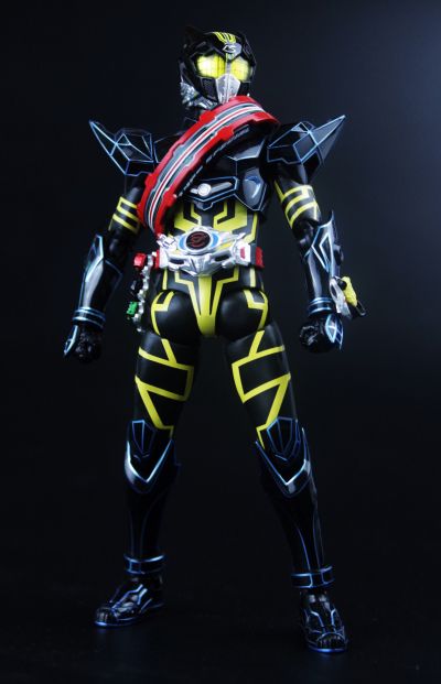 S.H.Figuarts  剧场版 假面骑士驰骑: SURPRISE FUTURE  假面骑士驰骑 特殊型号