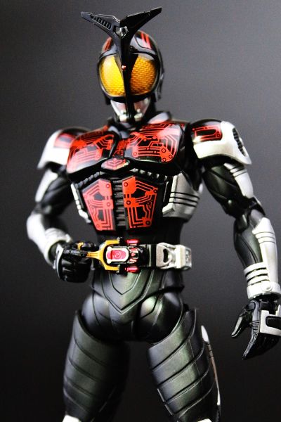 S.H.Figuarts（真骨雕制法） 假面骑士甲斗王 假面骑士暗黑甲斗王