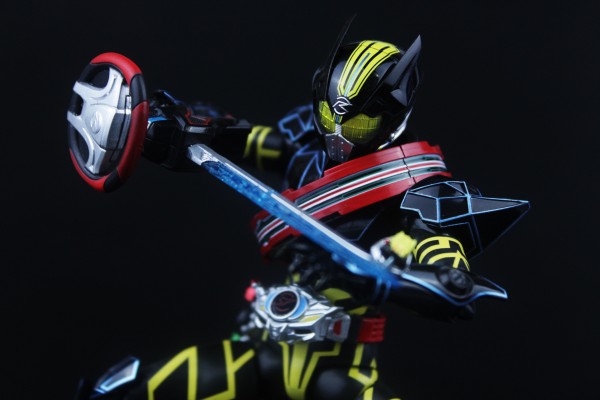 S.H.Figuarts  剧场版 假面骑士驰骑: SURPRISE FUTURE  假面骑士驰骑 特殊型号