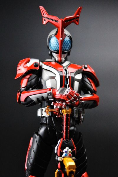 S.H.Figuarts(真骨雕制法)   假面骑士甲斗王 超越形态
