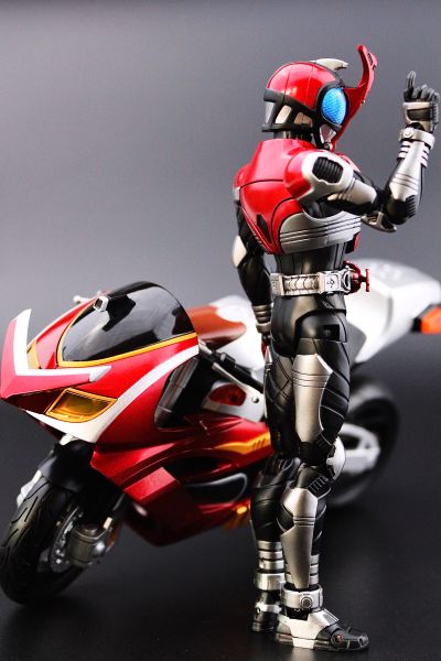 S.H.Figuarts 假面骑士：甲斗王 甲斗王强化机车/骑士摩托